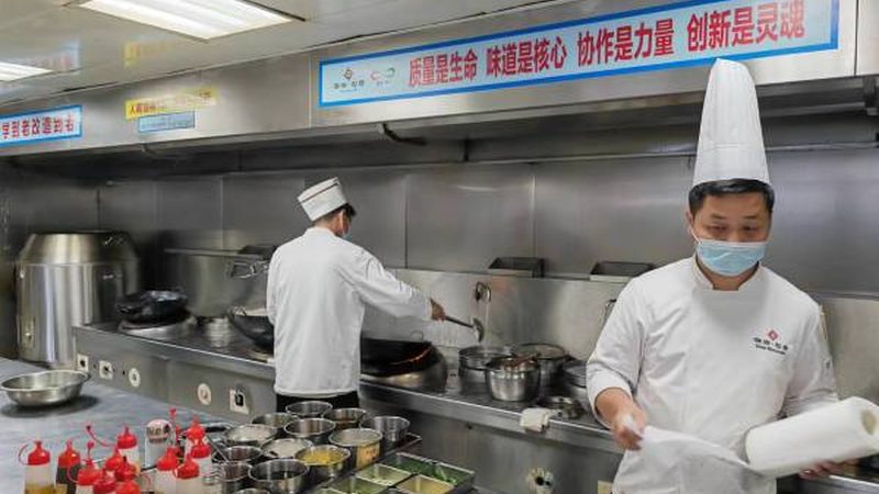网红休闲食品品牌对比：揭秘背后的健康与安全真相**
